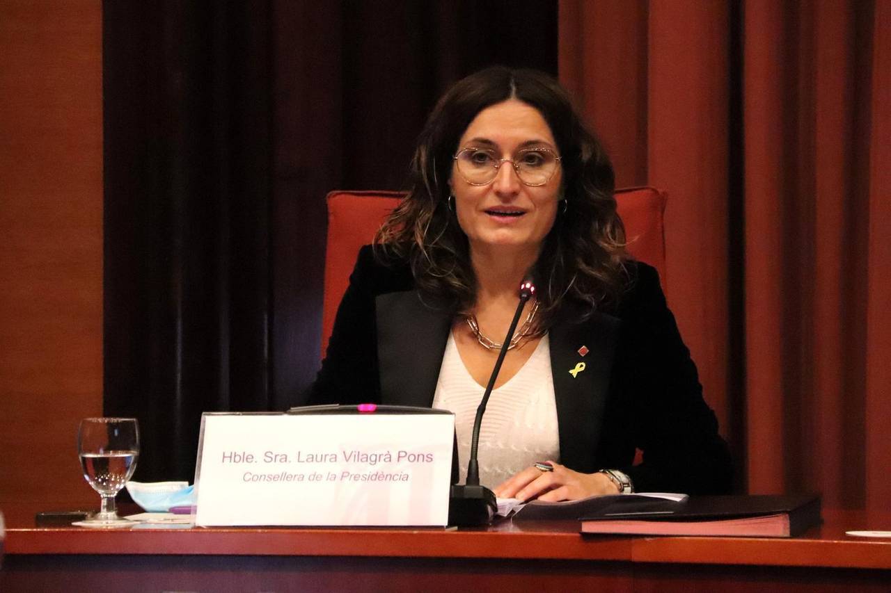 Pla mitjà de la consellera de la Presidència, Laura Vilagrà, durant la compareixença davant la Comissió d’Afers Institucionals per a explicar els pressupostos. Imatge del 10 de novembre de 2021. (Horitzontal). 