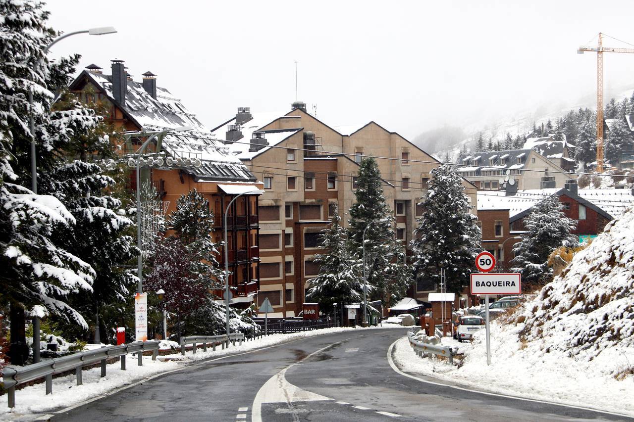 Pla general de Baqueira ben nevat el 15 de novembre del 2021. (Horitzontal)