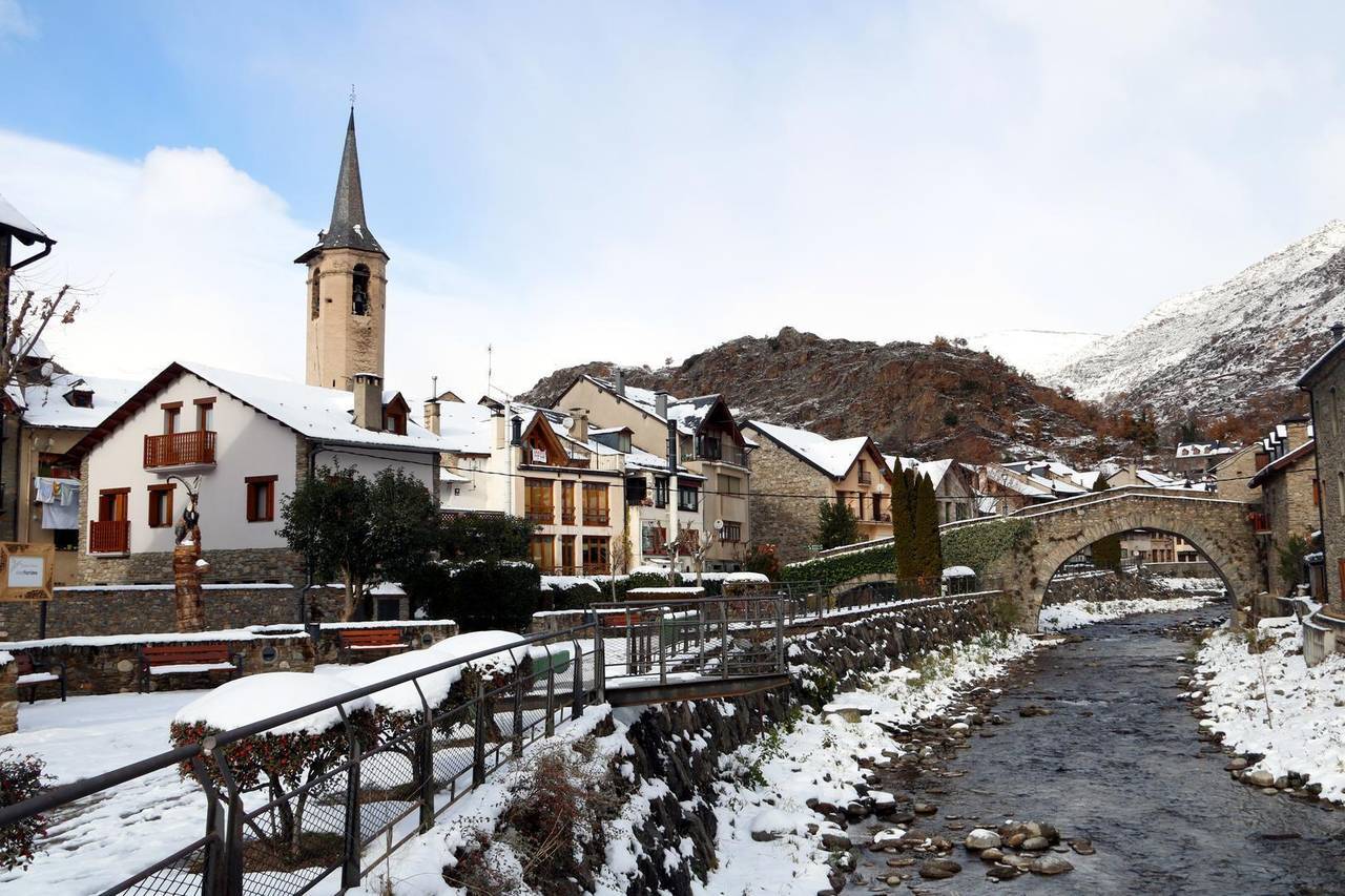 Pla general d'Esterri d'Àneu, al Pallars Sobirà, el 29 de novembre del 2021. (Horitzontal)