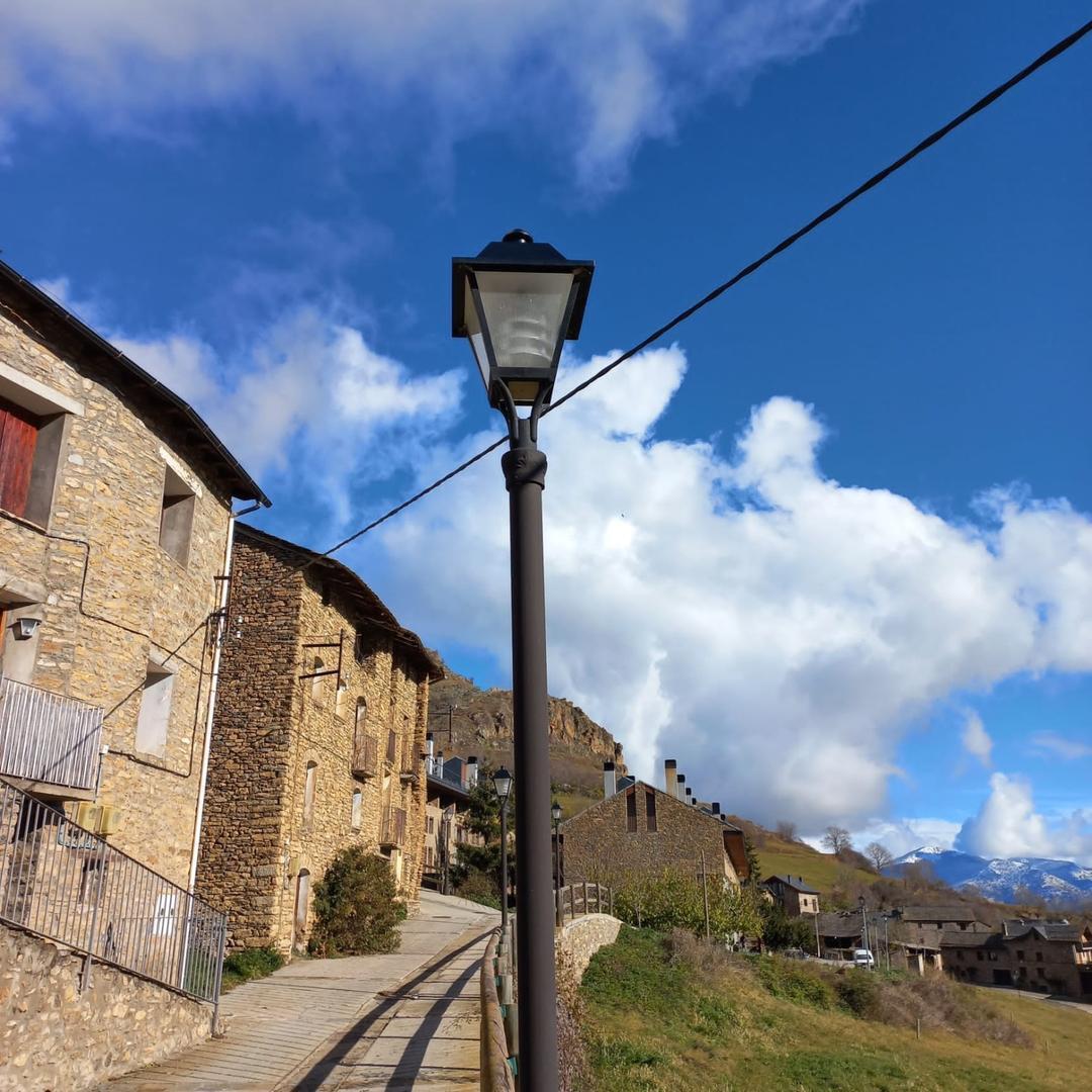 Sort enllumenat públic 1