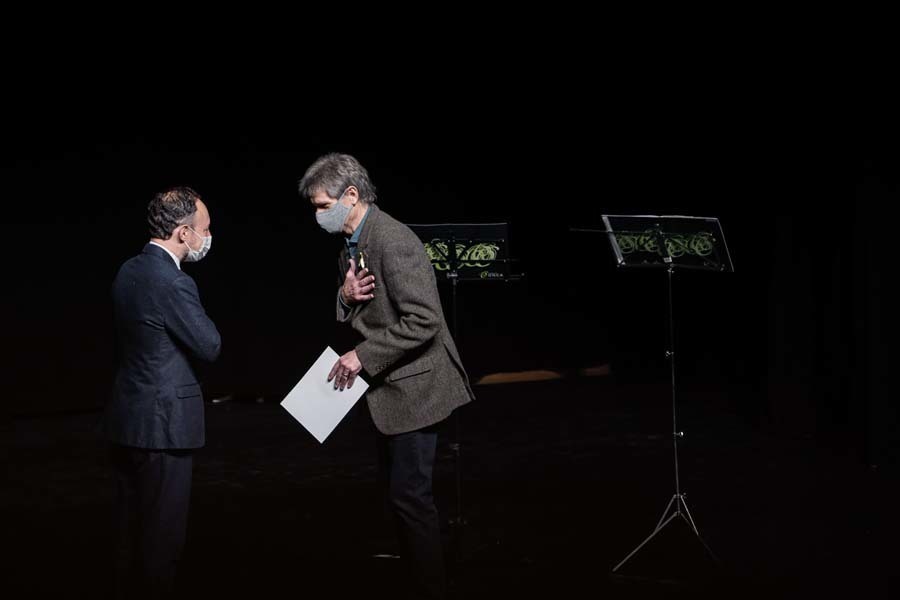 La cineasta japonesa Naomi Kawase, el traductor Ronald Puppo i el lingüista australià Joseph Lo Bianco, premis Ramon Llull 2021.L'acte ha estat presidit pel cap de govern d’Andorra, Xavier Espot, que ha comptat amb la participació de la consellera de Cultura de la Generalitat de Catalunya, Natàlia Garriga; del director de l'Institut d'Estudis Balearics del Govern de les Illes Balears, Mateu Malondra; del director en funcions de la Fundació Ramon Llull, Vicenç Villatoro; el director de l’Institut Ramon Llull, Pere Almeda i el president de la Fundació Congrés de Cultura Catalana, Agustí Alcoberro.Foto:SFGA/CEsteve