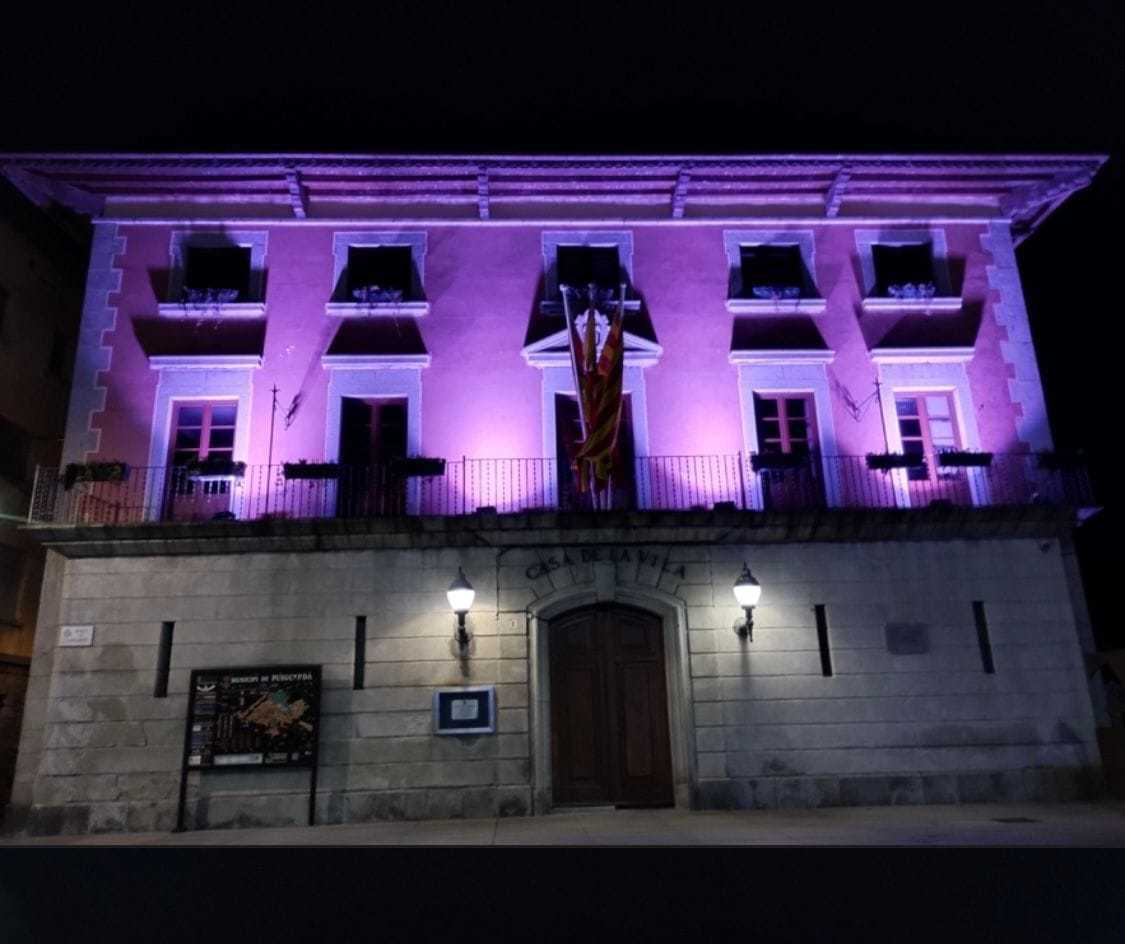 Puigcerdà es tenyeix de ros