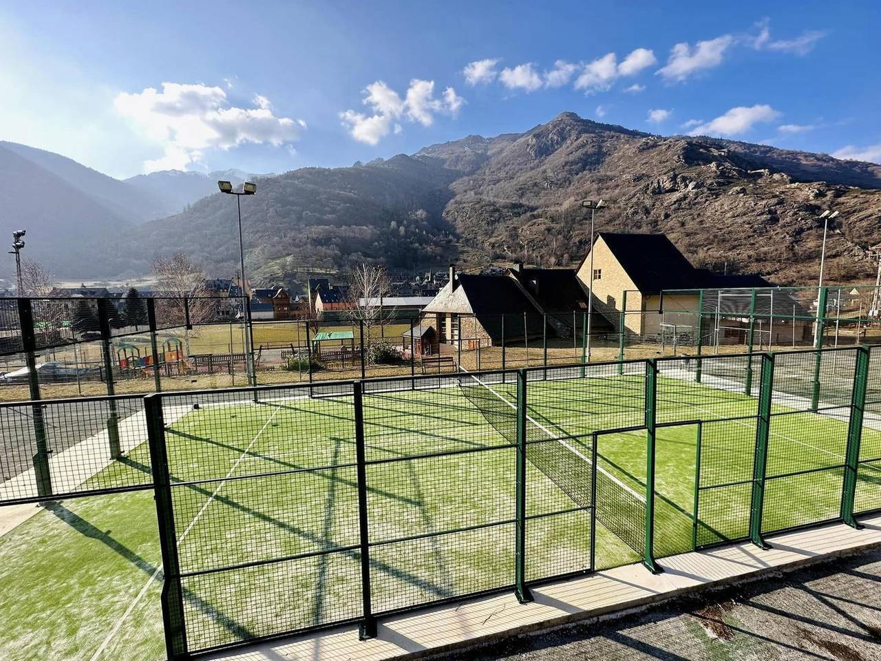 Pista tenis Bossòst 2