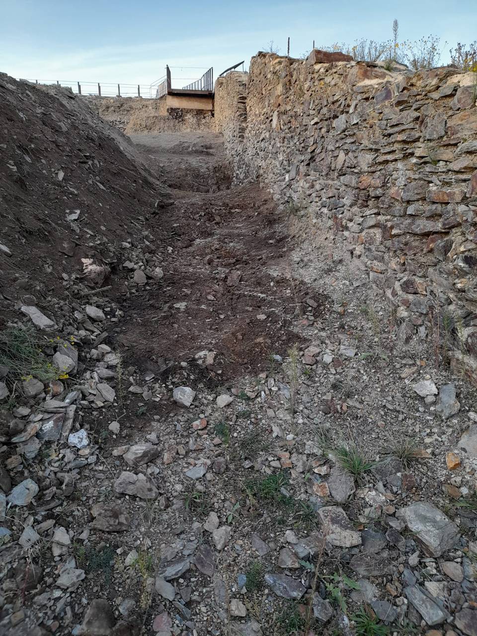 imatges excavacions castell03
