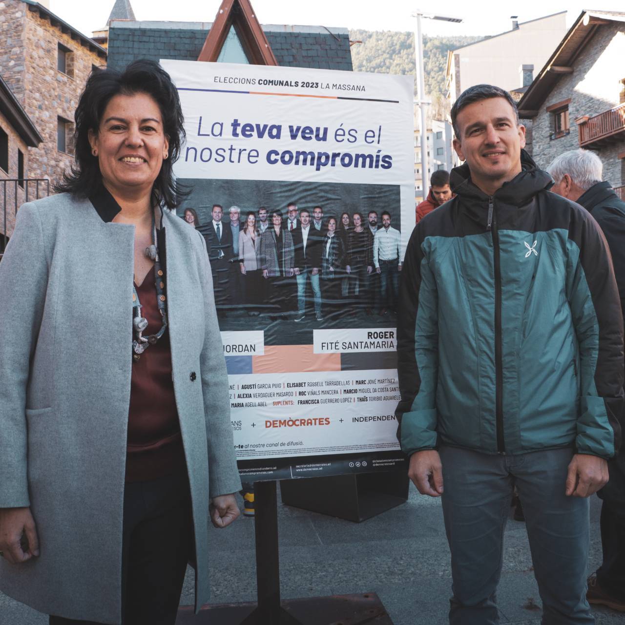 Ciutadans Compromesos enganxada cartells