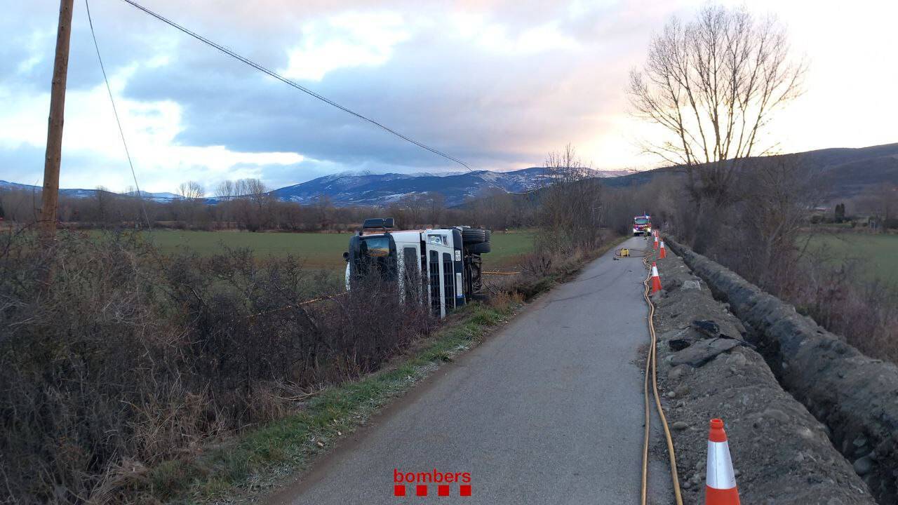 Camió bolca a Soriguerola 1