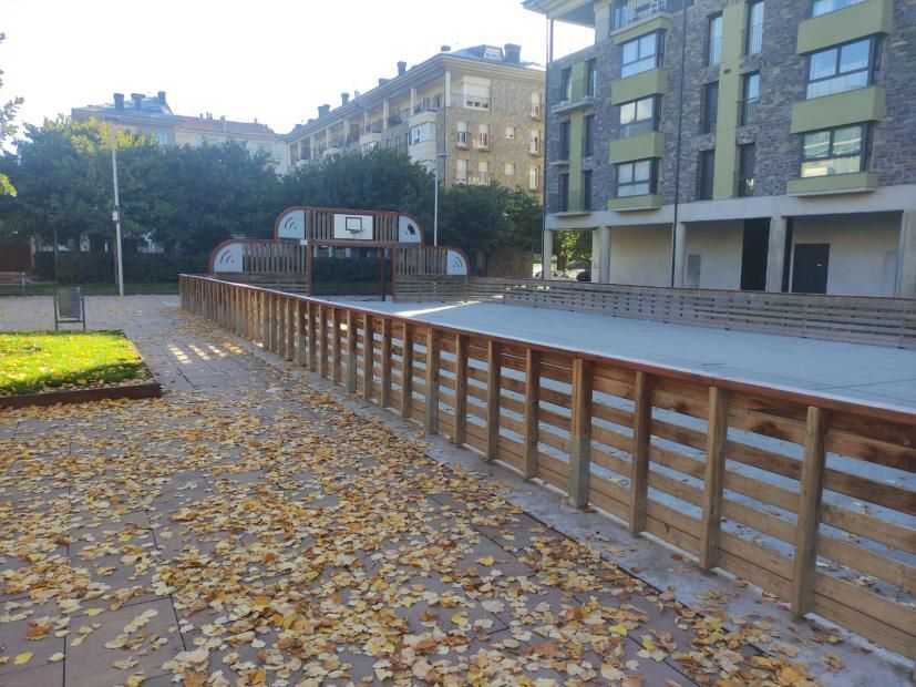 pista poliesportiva plaça joan sansa (1)