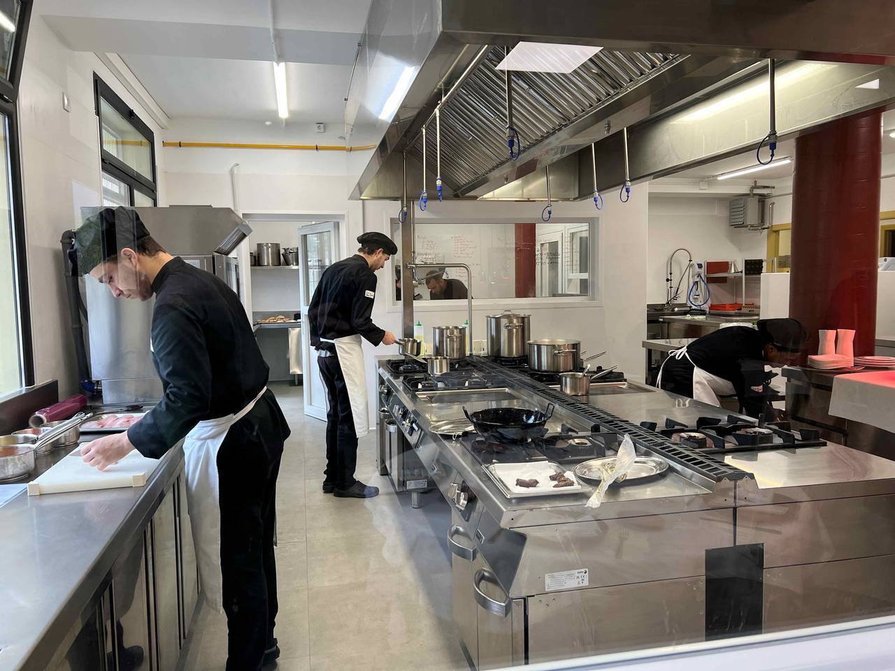 Restaurant Institut Hug Roger III de Sort 2