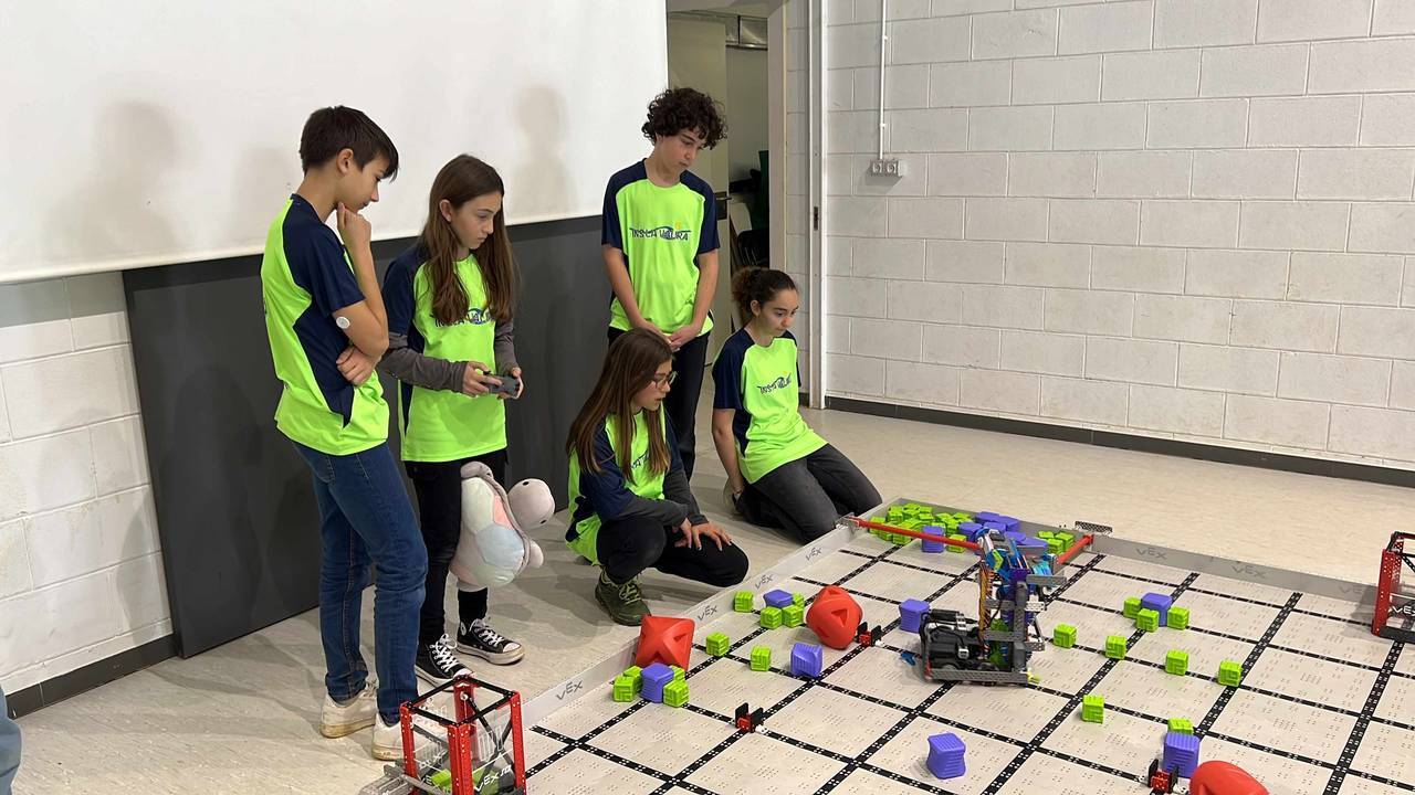Robòtica alumnes la Valira 2