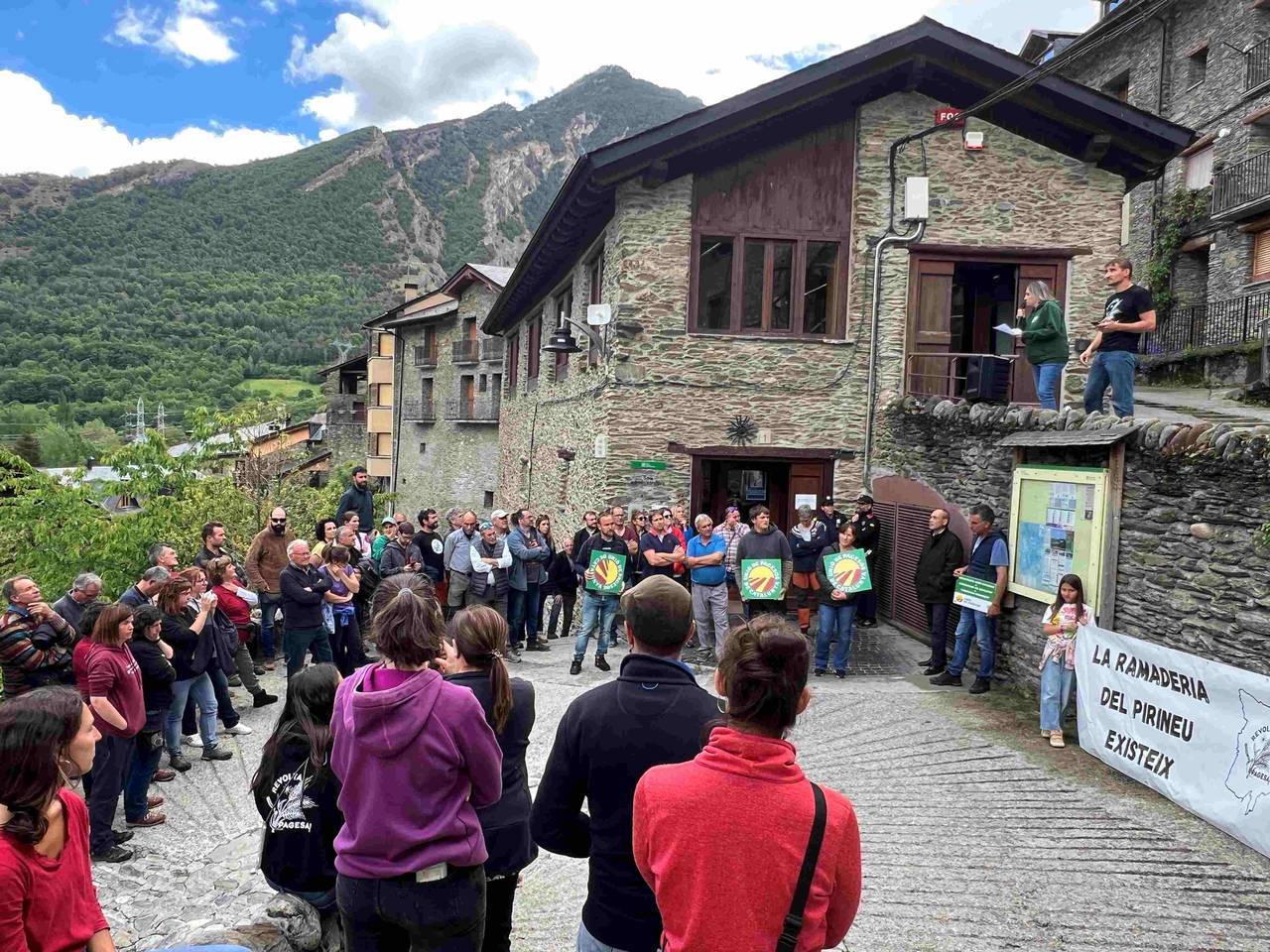 Ossos manifestació ramaders Llavorsí 3