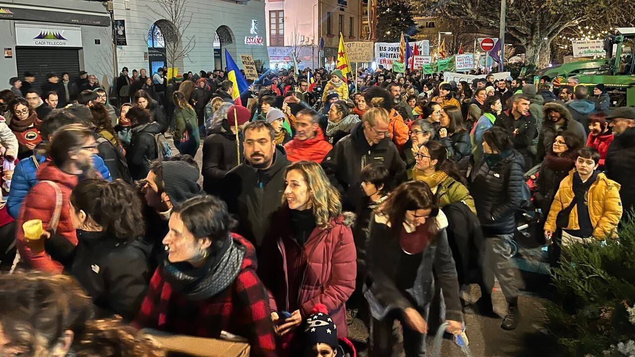 PIRINEU VIU MANIFESTACIÓ LA SEU 3