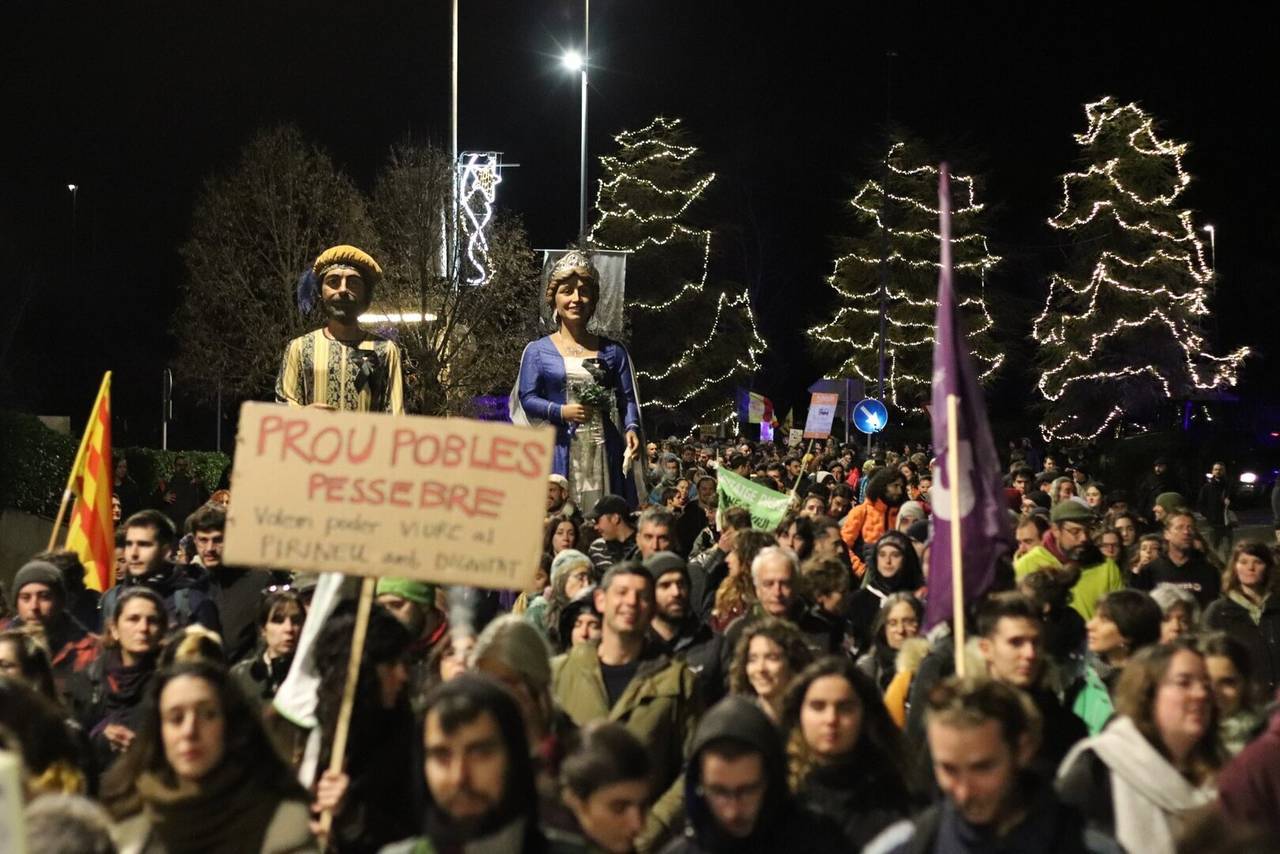 PIRINEU VIU MANIFESTACIÓ LA SEU 5