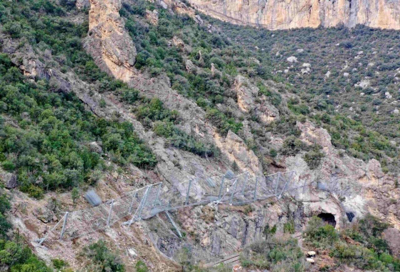 Barreres contenció tren la Pobla FGC 2