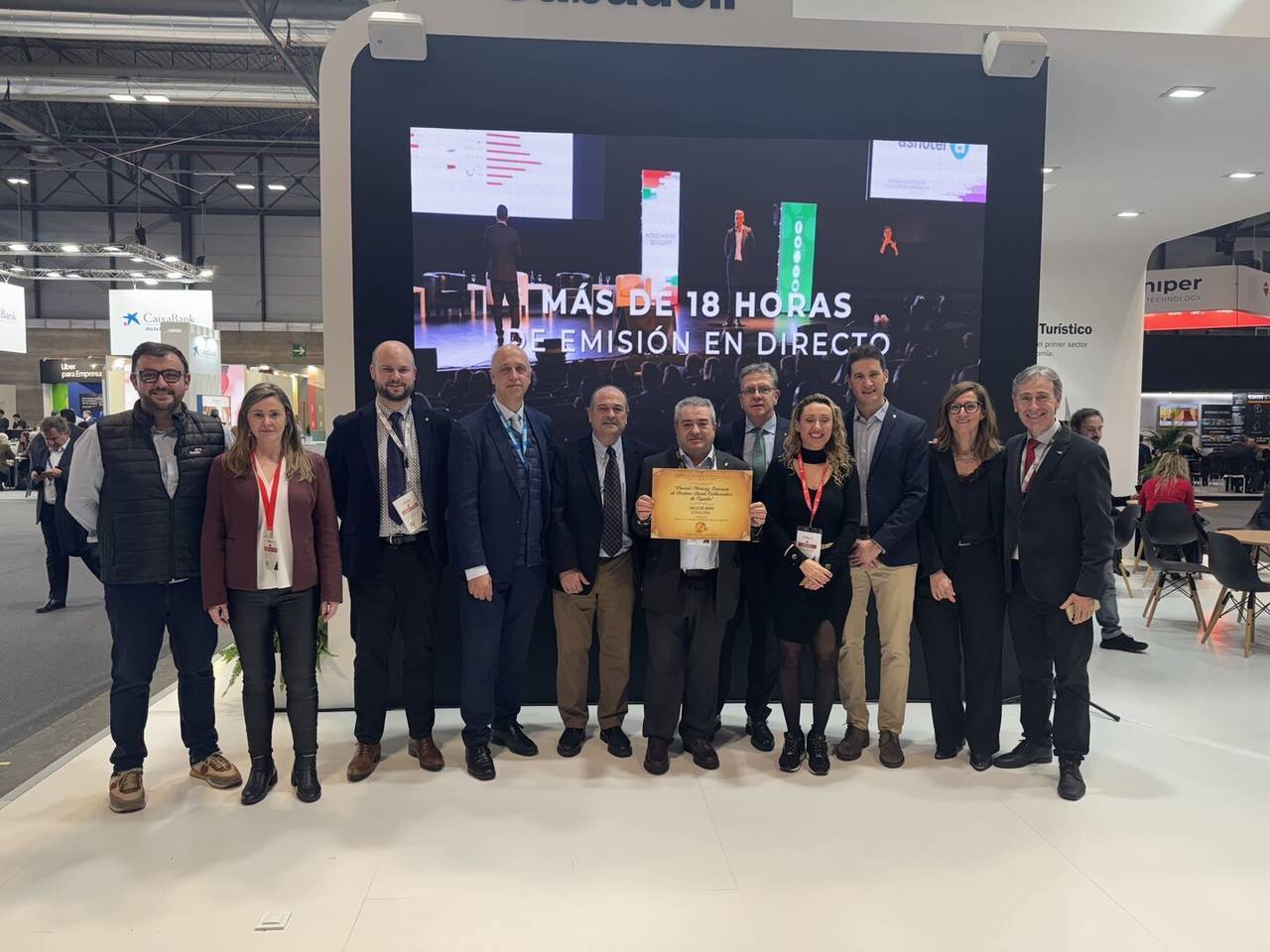 3. La Val d'Aran recollint el diploma com a nominada al 'Premio al Destino Rural Emblemático de España'