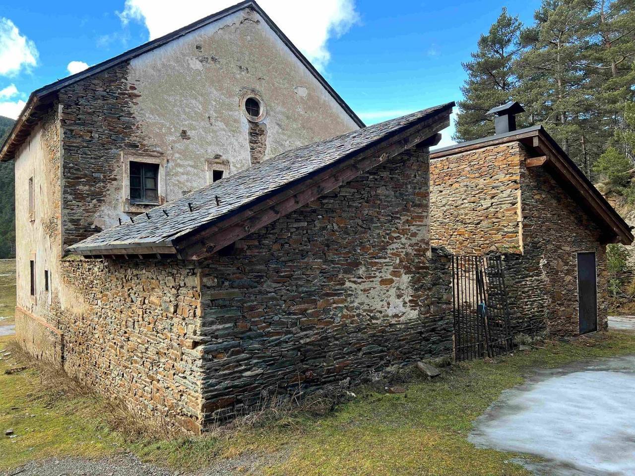 Casa forestal Pallerols 3
