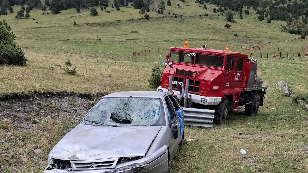 Cotxes abandonats Muntanya de Tor
