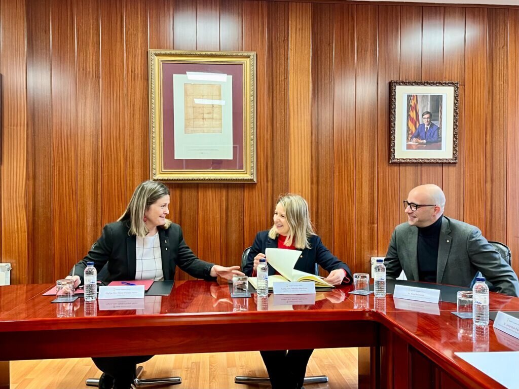 Visita-Consellera-de-Drets-Socials-Generalitat-1024x768