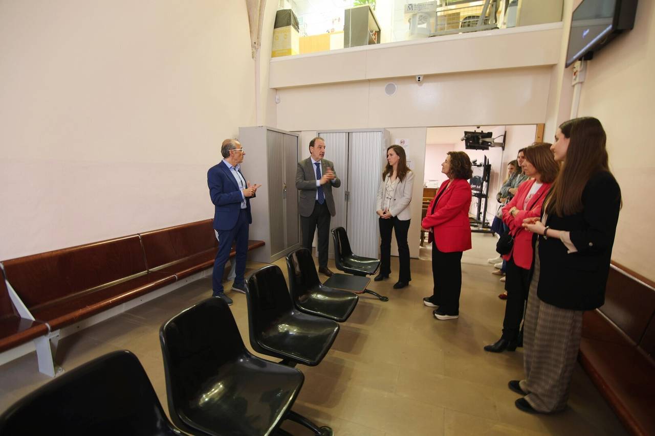 El_conseller_Espadaler_visita_els_jutjats_de_Tremp_3