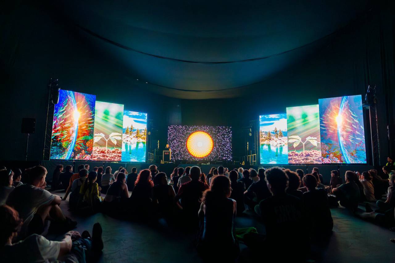 AMBIENTE_2023_Stage+D by MEDIAPRO_Playmodes _ UPC-Telecos present _Astres___NereaColl_20230615.JPG