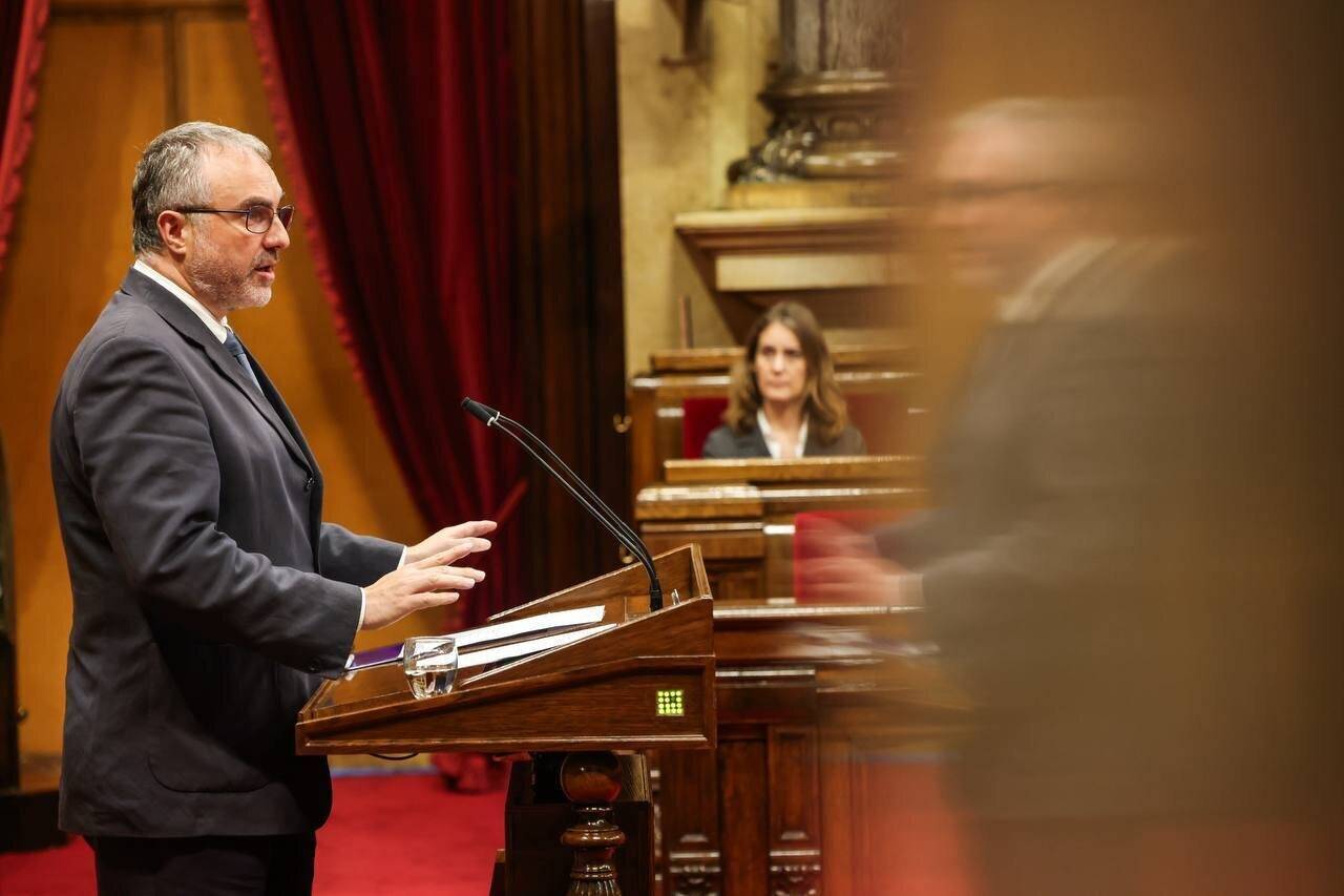 2505 Jordi Fàbrega Ple Parlament 
