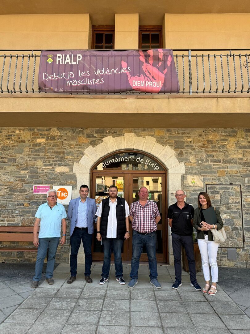 Rialp visita diputació