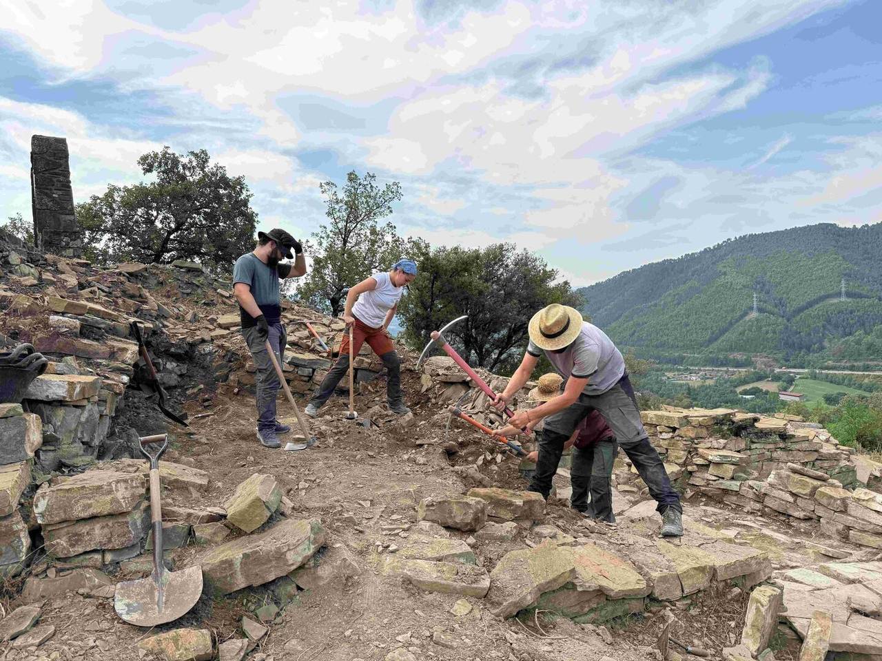arqueòlegs al Pui de Segur 2