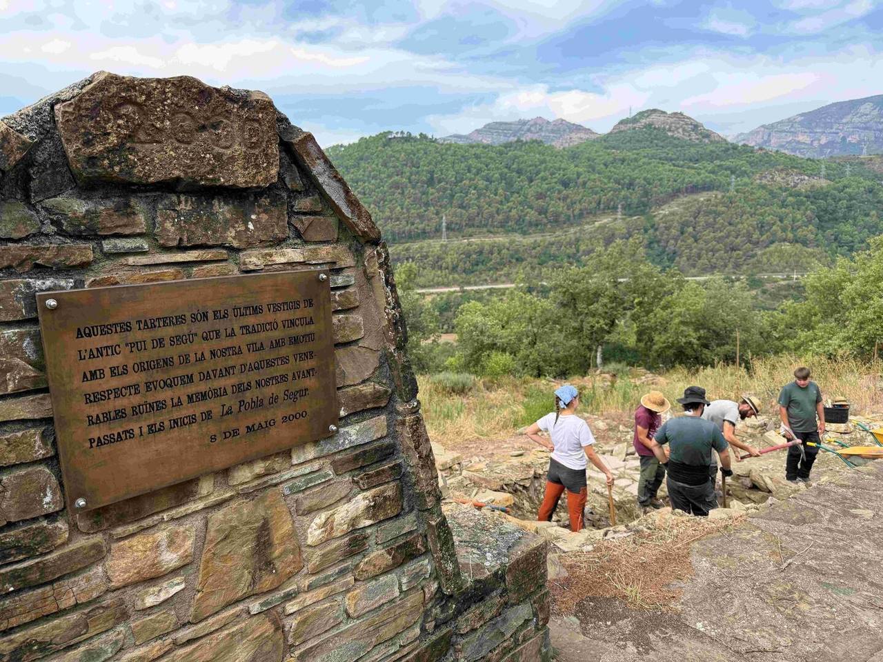 arqueòlegs al Pui de Segur 3