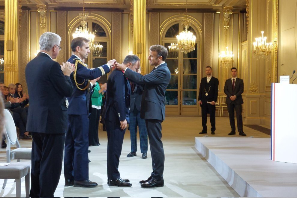 MEDALLA Macron 2