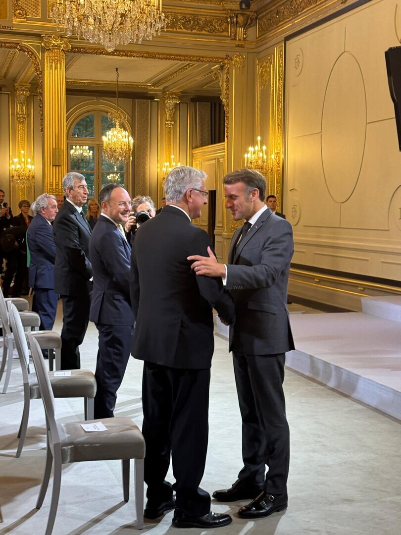 MEDALLA Macron 3
