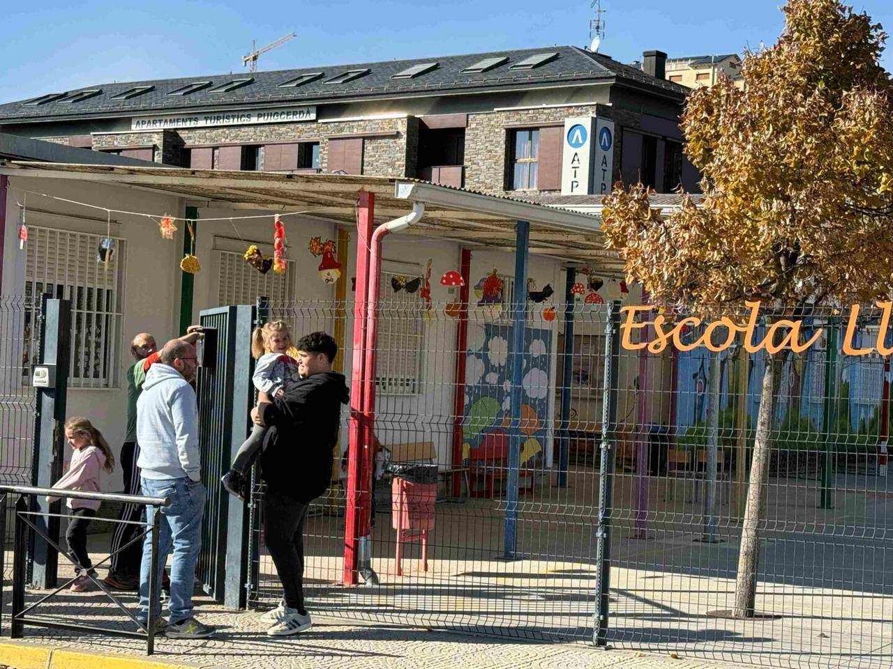 Escola Llums del Nord mobilització tancament 4