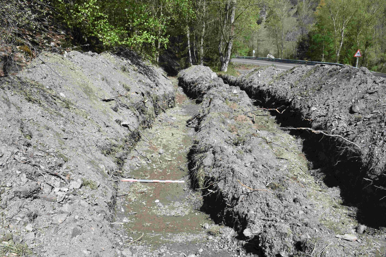 Excavaci_per_localitzar_la_fossa_del_Prat_del_Rector 2