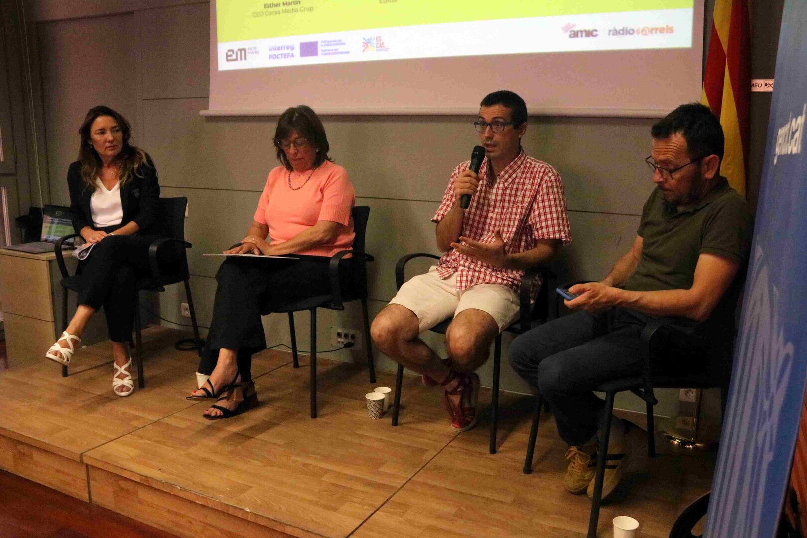 ESCAT MEDIA PRESENTACIÓ 4