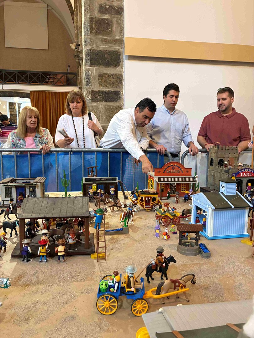 Play Mobil 4