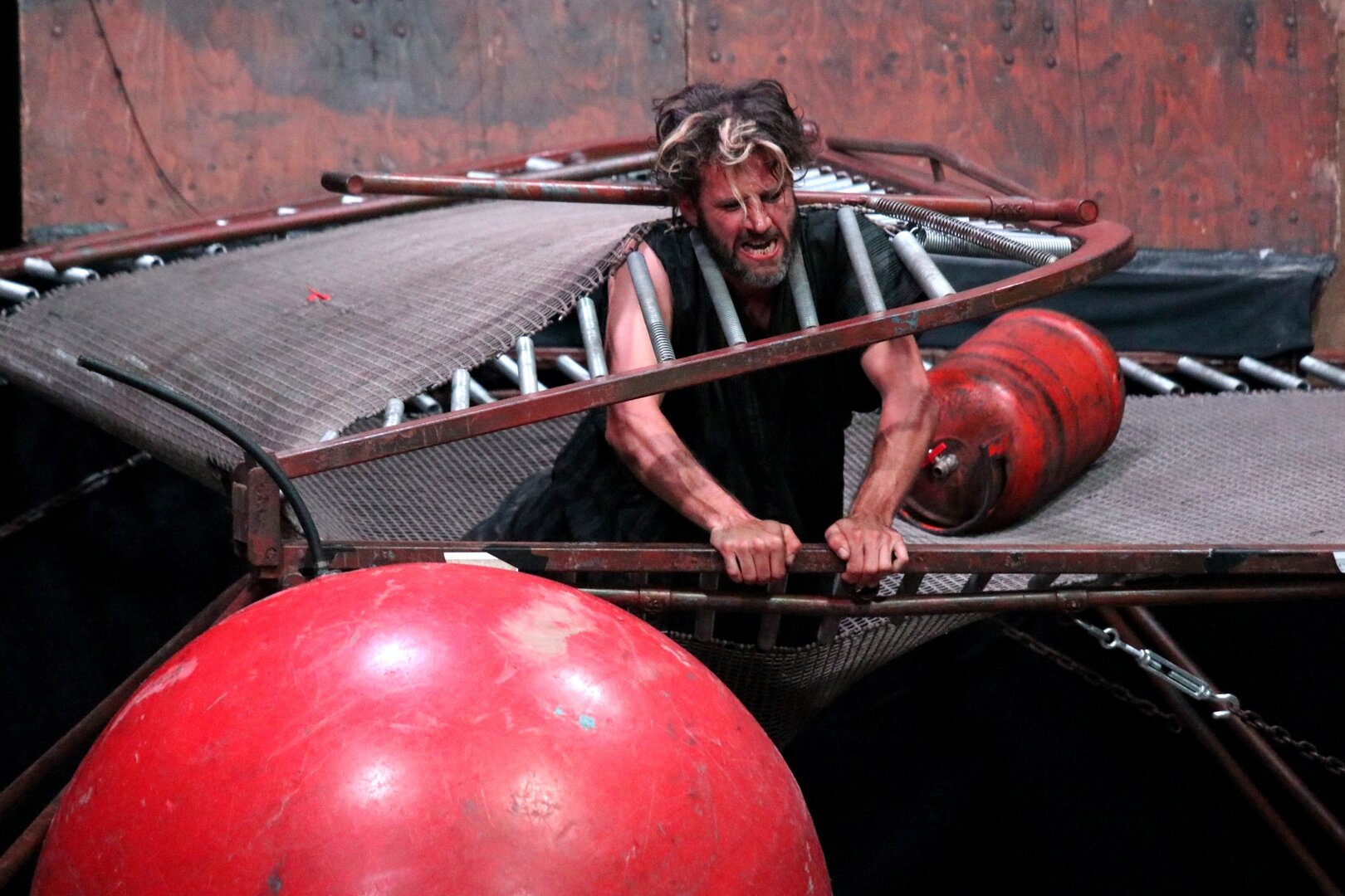 ORA_ESBAIOLAT_26_INEXTREMISTE_4620_RED